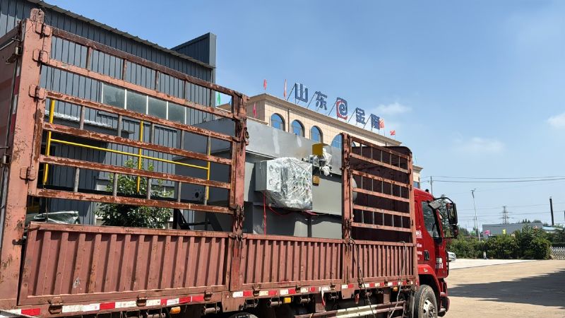 金日發(fā)貨！3立方平流式溶氣氣浮機助力水產(chǎn)加工污水處理 (2).JPG